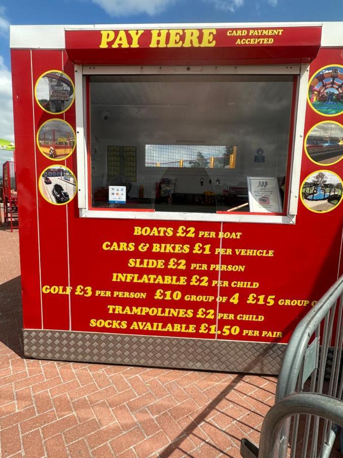Hotel Angie'S Caravan At Seawick Saint Osyth Exteriér fotografie